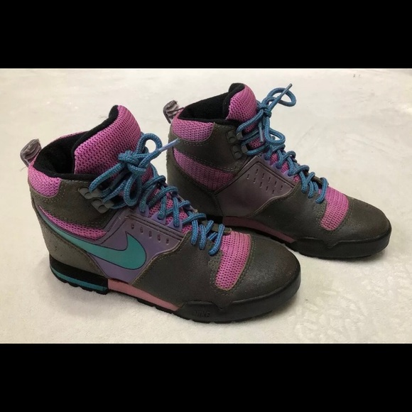 Nike Lava High Hiking Boots Trail Shoe 